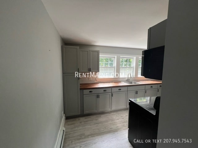 Building Photo - 454 S Main St