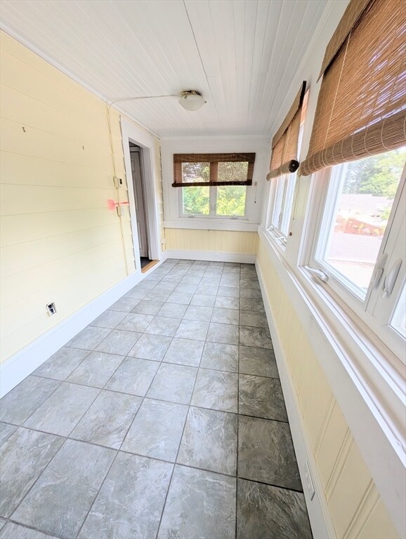 Building Photo - 184 Parmenter Rd