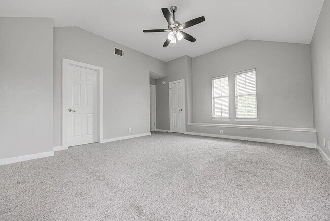 Building Photo - 1302 Crete Ln