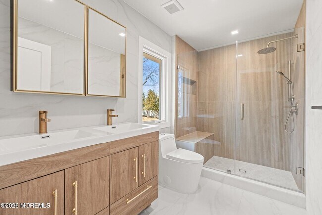 Building Photo - 441 Slocum Pl