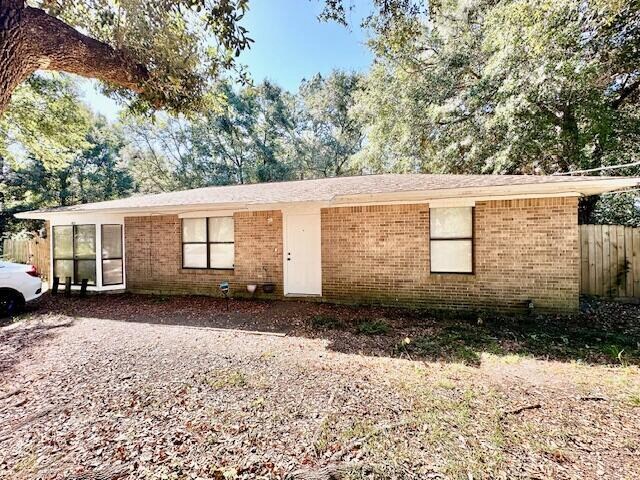 Building Photo - 423 John King Rd