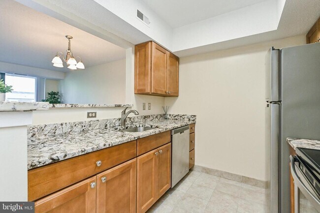 Building Photo - 5505 Seminary Rd