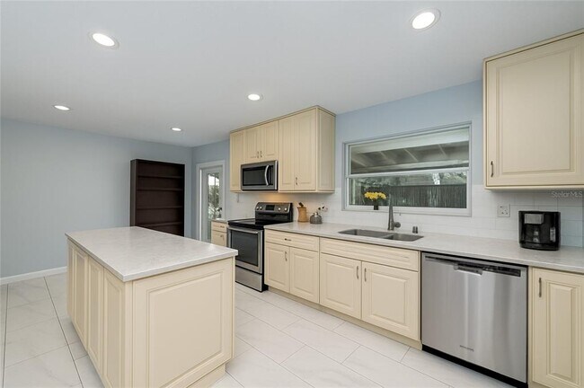 Building Photo - 4107 Hudson Way