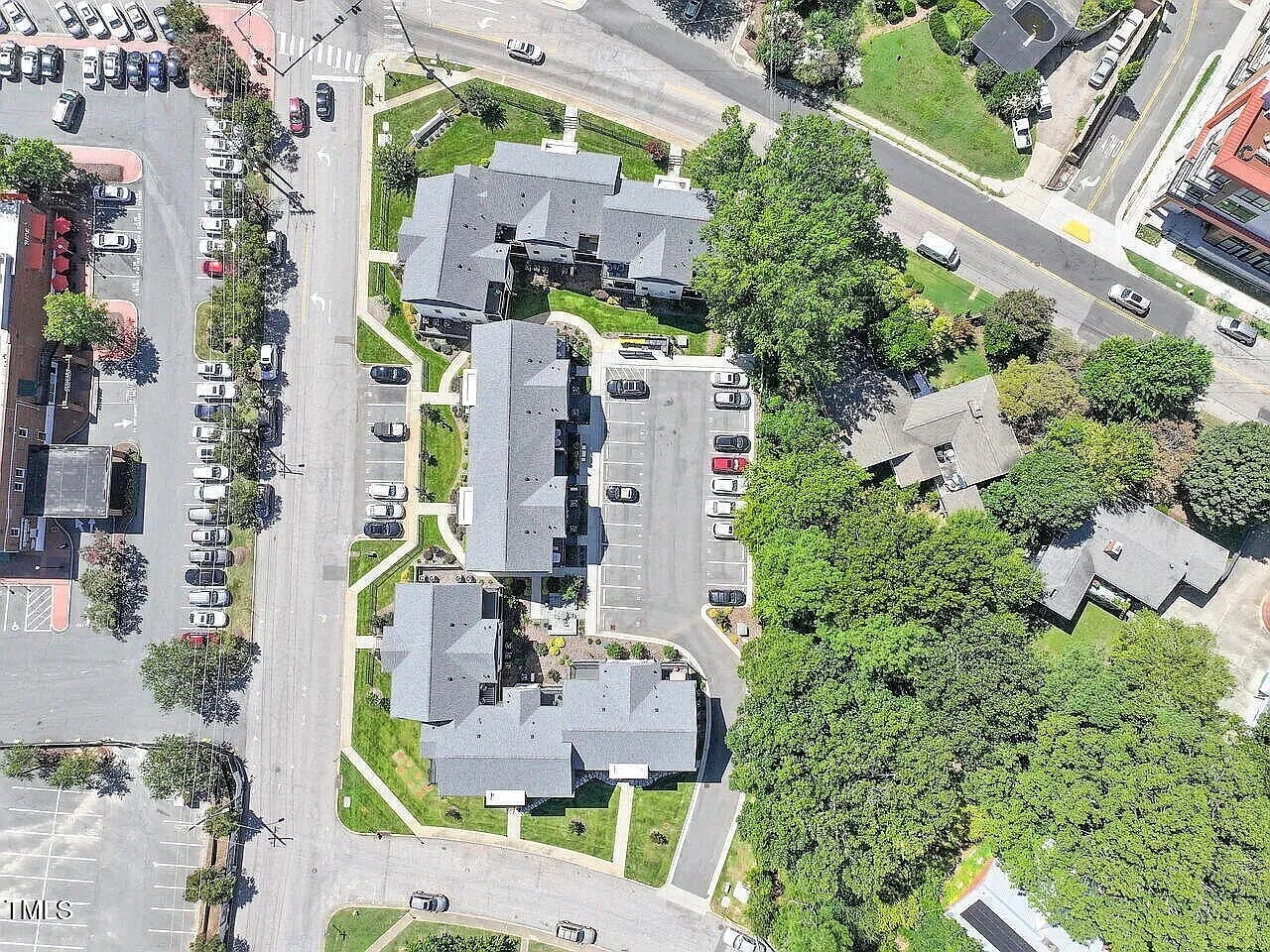 Building Photo - 605 Smedes Pl