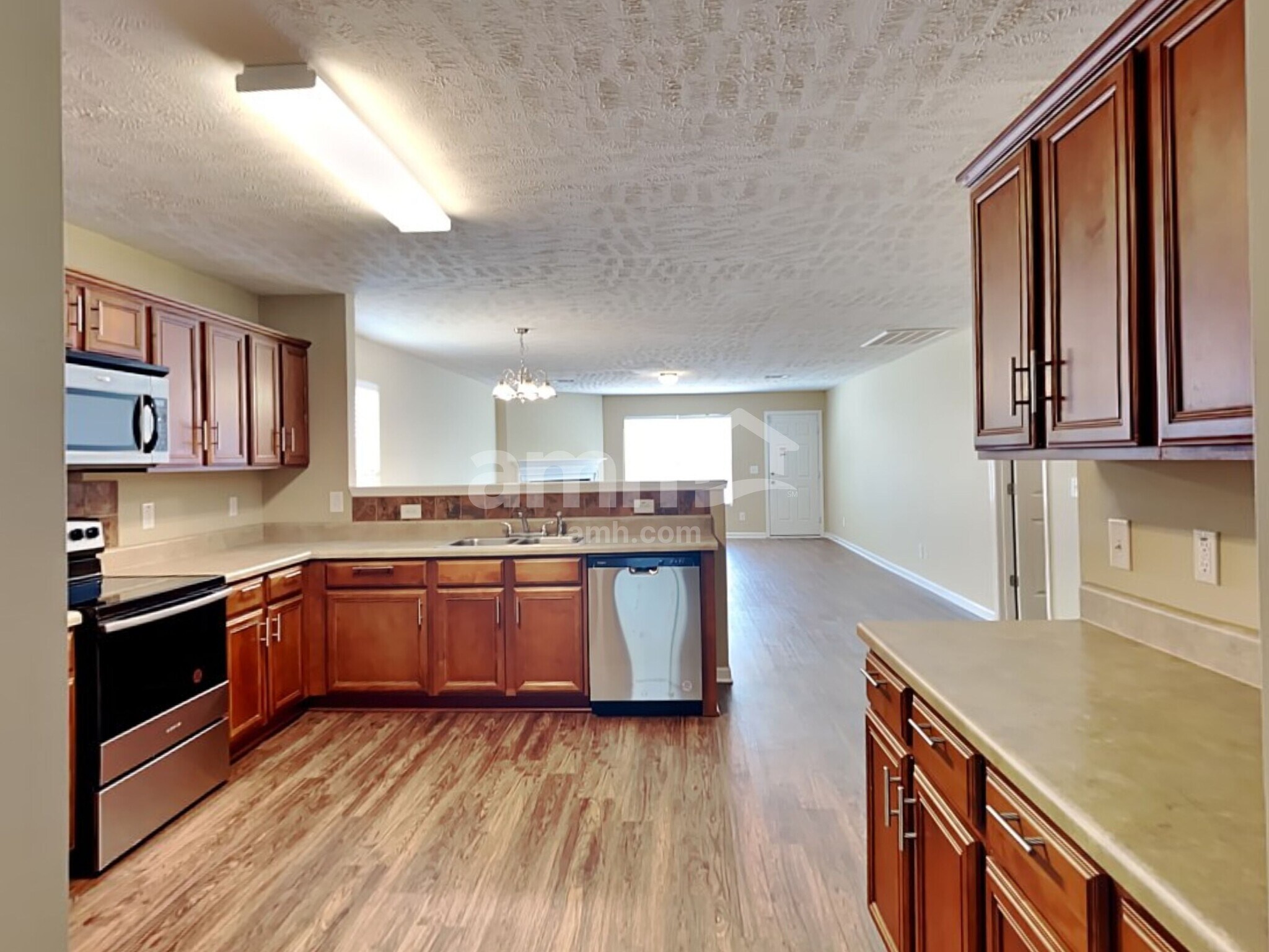 Building Photo - 3340 Blaze Dr