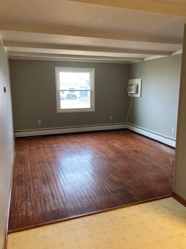 Building Photo - 100 Old Ithaca Rd