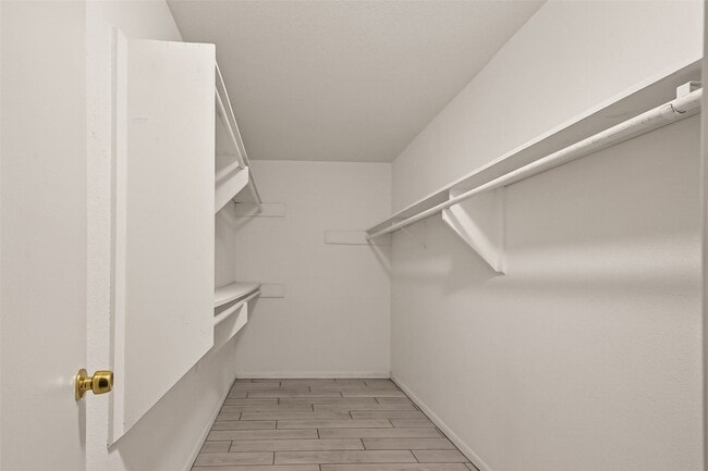 Building Photo - 16219 Rill Ln