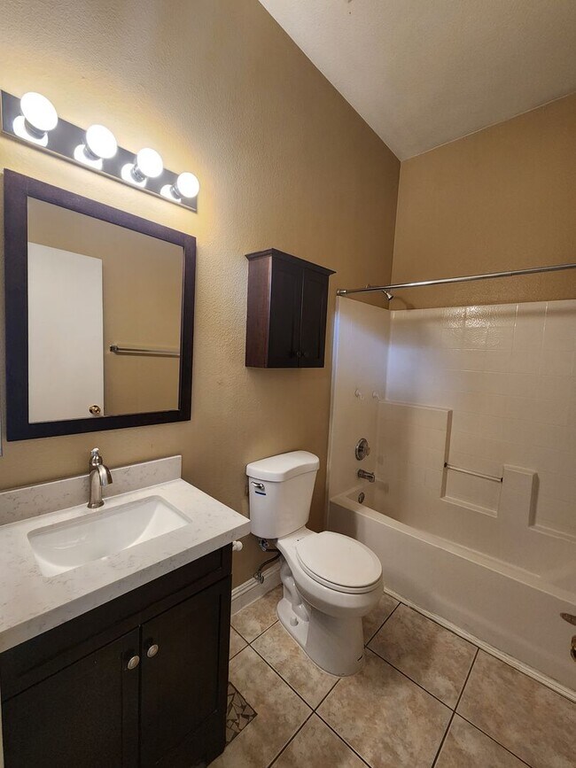 Building Photo - A Fabulous 3 Bedroom Townhome In North Las Vegas