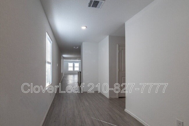 Building Photo - 5867 Coahulia Rdg