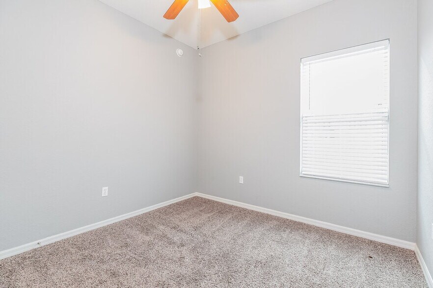 Building Photo - 7012 Brenton Manor Ln