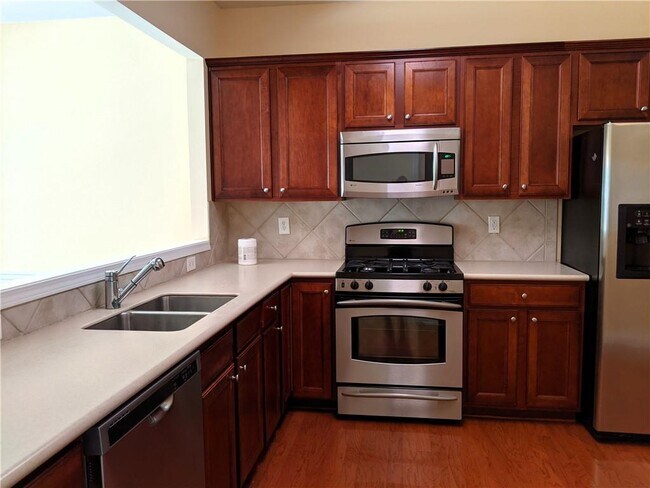 Building Photo - 310 Finchley Dr