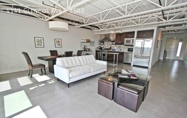 Building Photo - 4141 Glencoe Ave