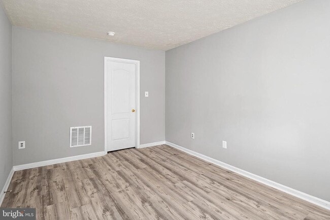 Building Photo - 3622 Elmcrest Ln