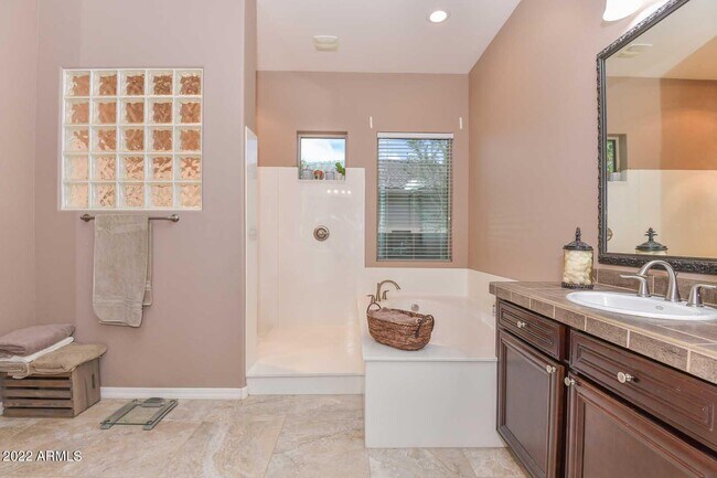 Building Photo - 19210 W Denton St