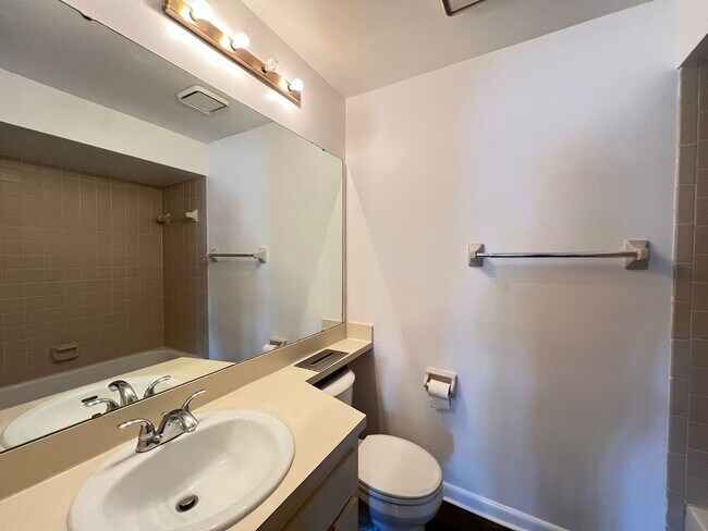 Building Photo - Great Apartment for rent!