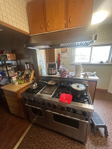 Building Photo - 507 S Rock St