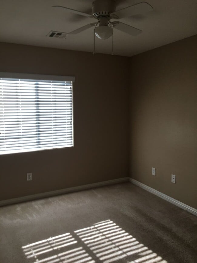Building Photo - Cute Single Story Home in NW Gated Community