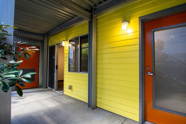 Building Photo - Spacious & Bright Modern Studio w/Fireplac...