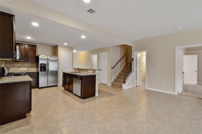 Building Photo - 3308 Southern Grove Ln