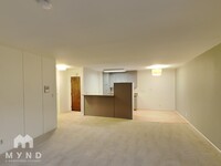 Building Photo - 360 Vernon St