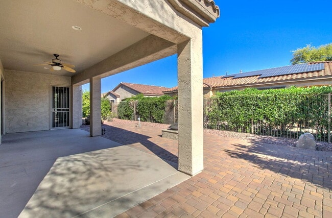 Building Photo - 4120 E Donato Dr