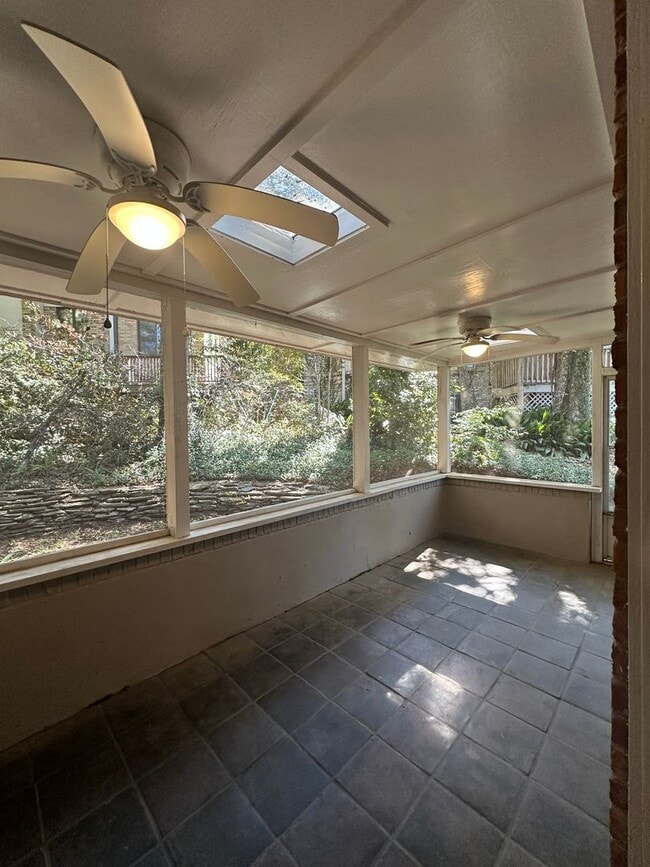 Building Photo - Killearn Pebble Creek HOA Community 2/2 Si...