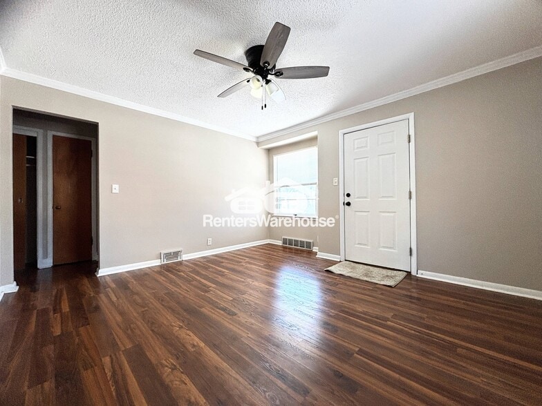 Building Photo - 1145 65th St