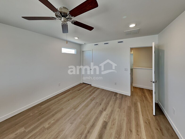 Building Photo - 9699 N Rancho Lozano
