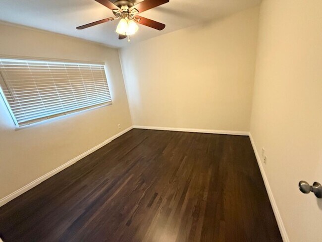 Building Photo - WONDERFUL LAKEWOOD HOME-NEW ON MARKET!!