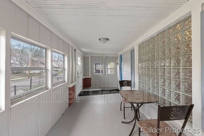Building Photo - 1948 Collins Ave SE