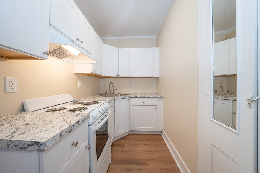 Building Photo - 238 Delmont Ave