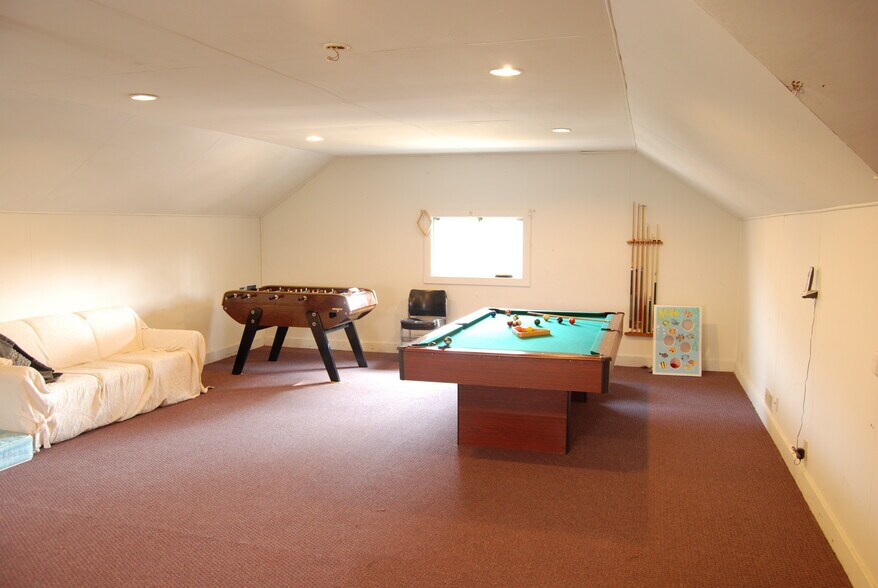 Building Photo - 203 Wallace Ave