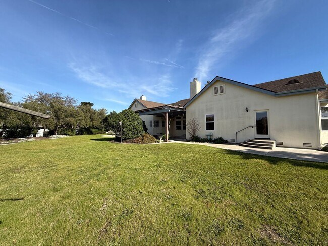 Building Photo - Beautiful Orcutt Custom Home in Solomon Estates on Approx One Acre