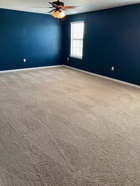 Building Photo - 610 Silverthorn Pl