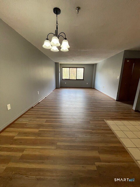 Building Photo - 11 Putter Dr