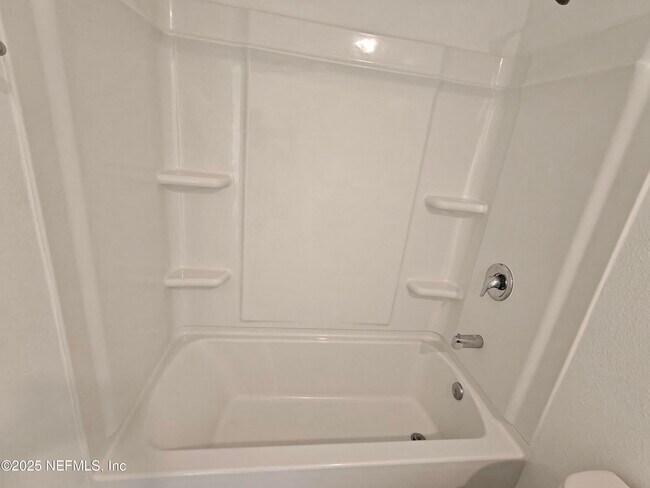 Building Photo - 114 Summer Moon Dr