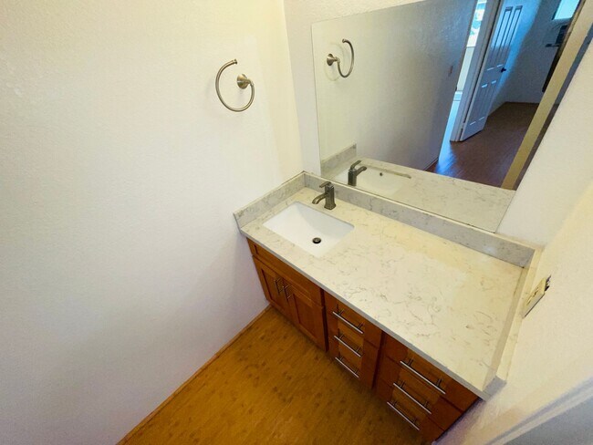 Building Photo - Waipio Gentry 1 Bedroom 1 Full Bath Townho...