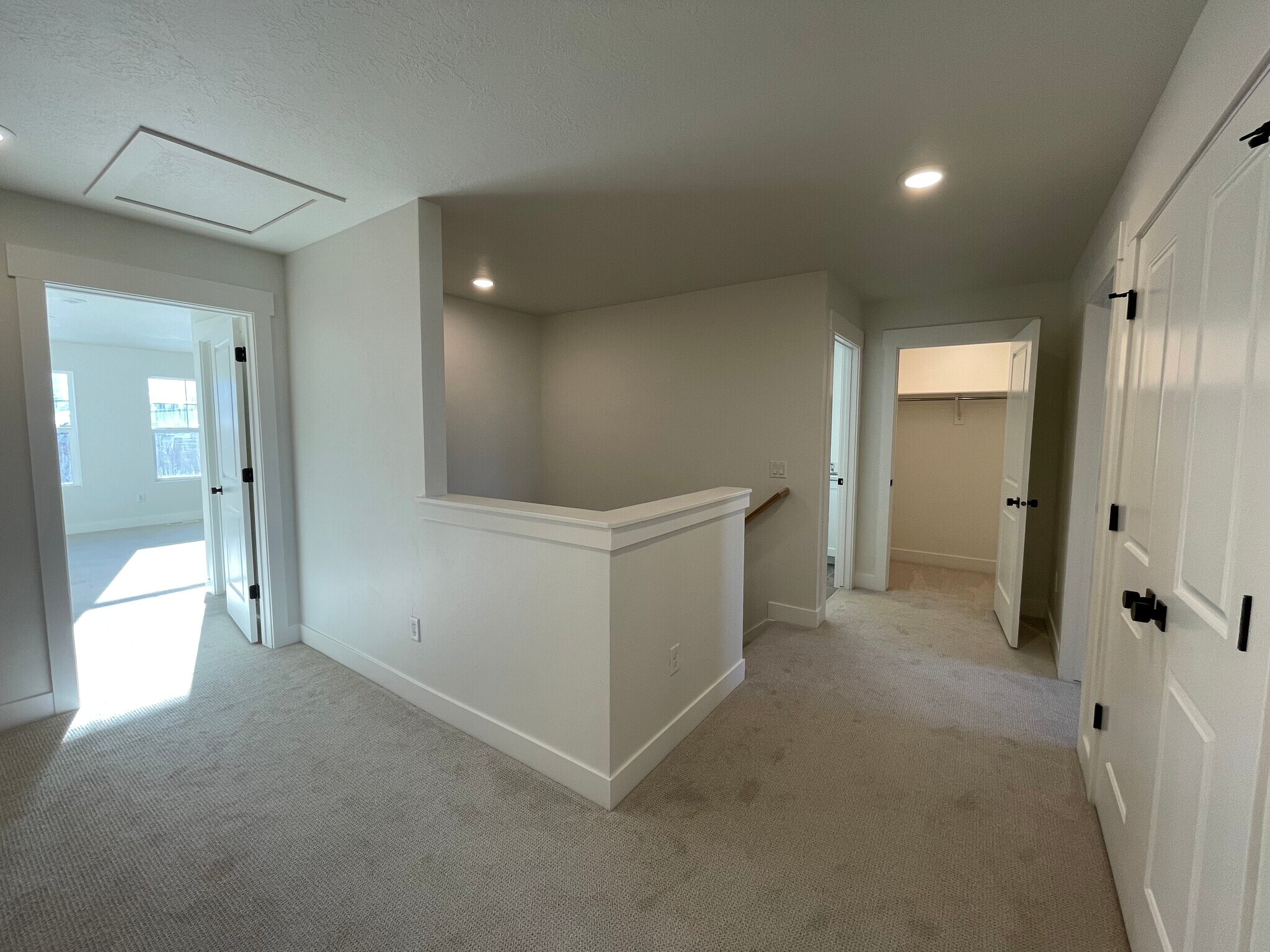 Building Photo - 465 W 490 N
