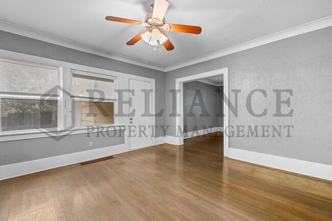 Building Photo - 332 N Rutan St