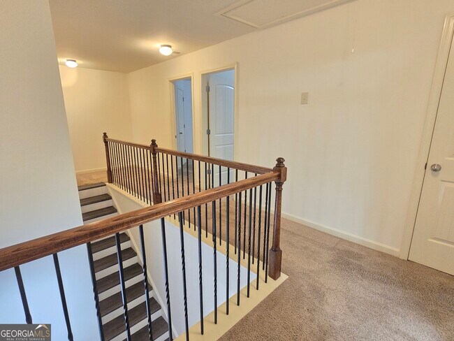 Building Photo - 2020 Beyers Landing Dr