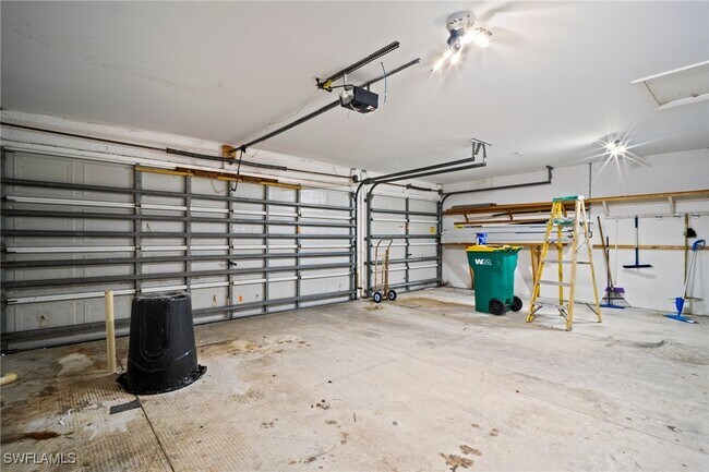 Building Photo - 1072 Port Orange Way