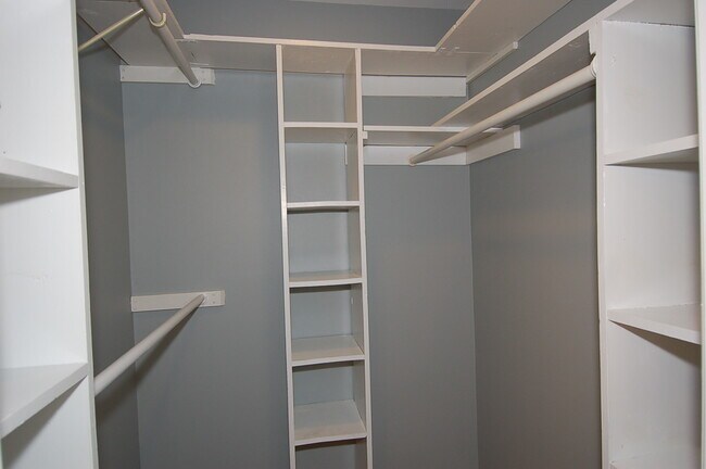 Building Photo - 3101 Janice Rd