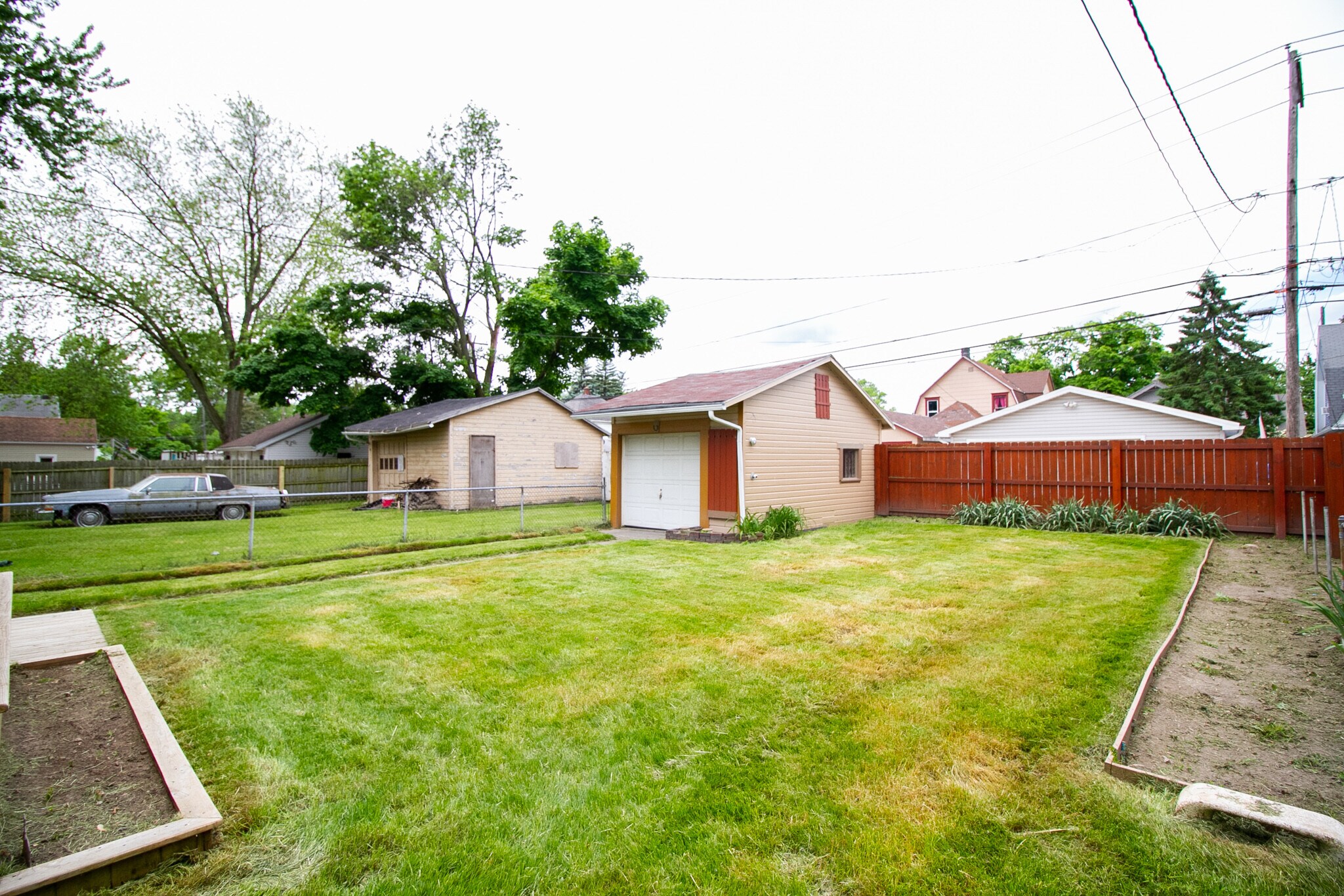 Building Photo - 472 Shasta Dr