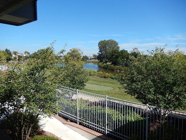 Building Photo - 1744 Eastwood Ct