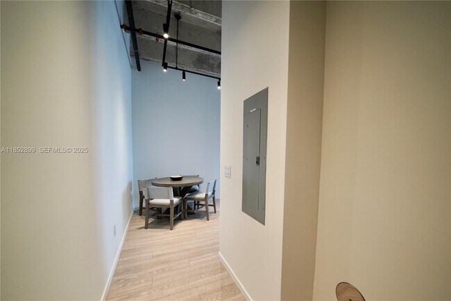 Building Photo - 7920 NE 2nd Ave