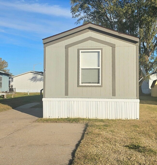 Building Photo - 4444 S West St