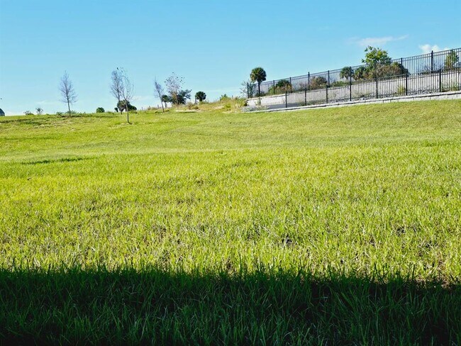 Building Photo - 9168 Westside Hls Dr