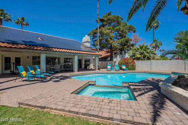 Building Photo - Long Term Luxury Furnished Rental, also av...