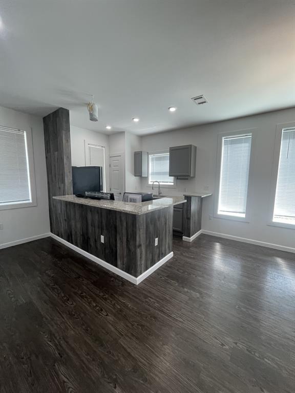 Building Photo - 160 Pope Bend S