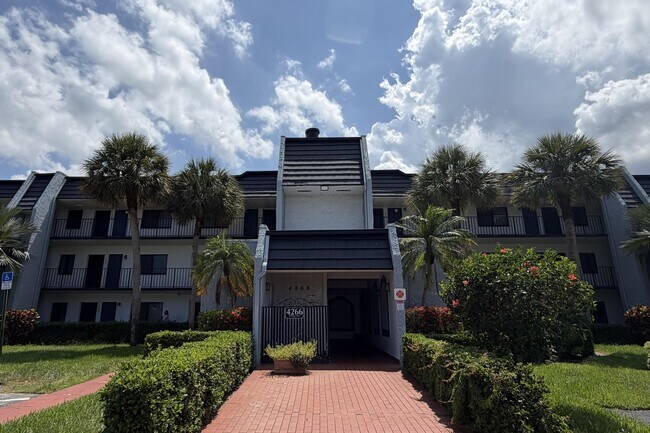 Building Photo - 4266 Deste Ct